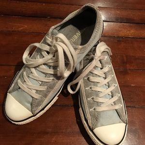 Converse sneakers. Woman 7.5. Men 5.5